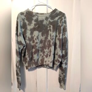 Girls cropped sweater size xl